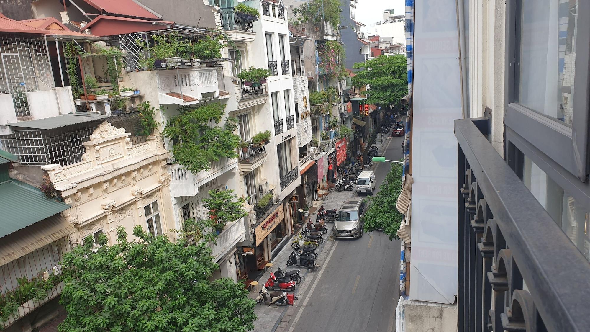 Golden Moon & Travel Hotel Hanoi